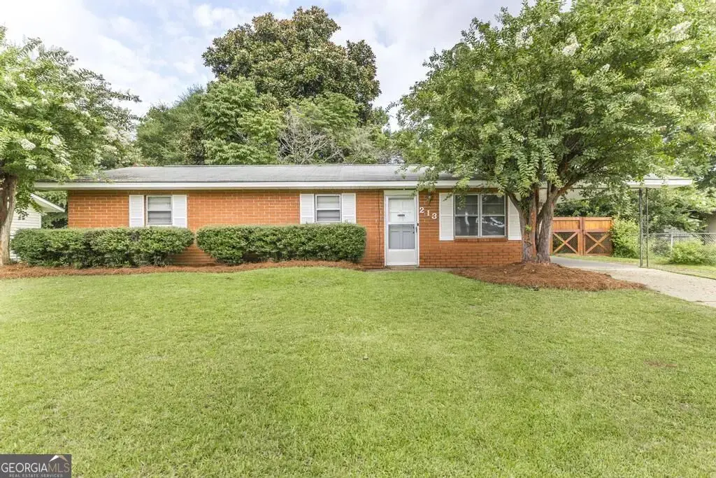 213 Debra Drive, Warner Robins