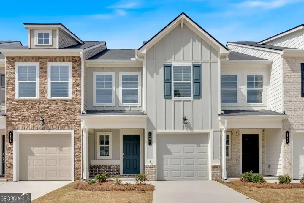 107 Village Green Drive 170, Adairsville