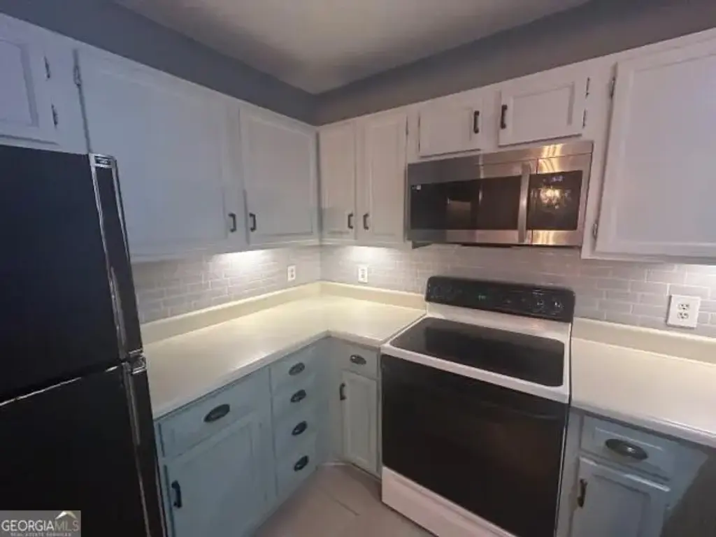 104 Abingdon Way, Sandy Springs