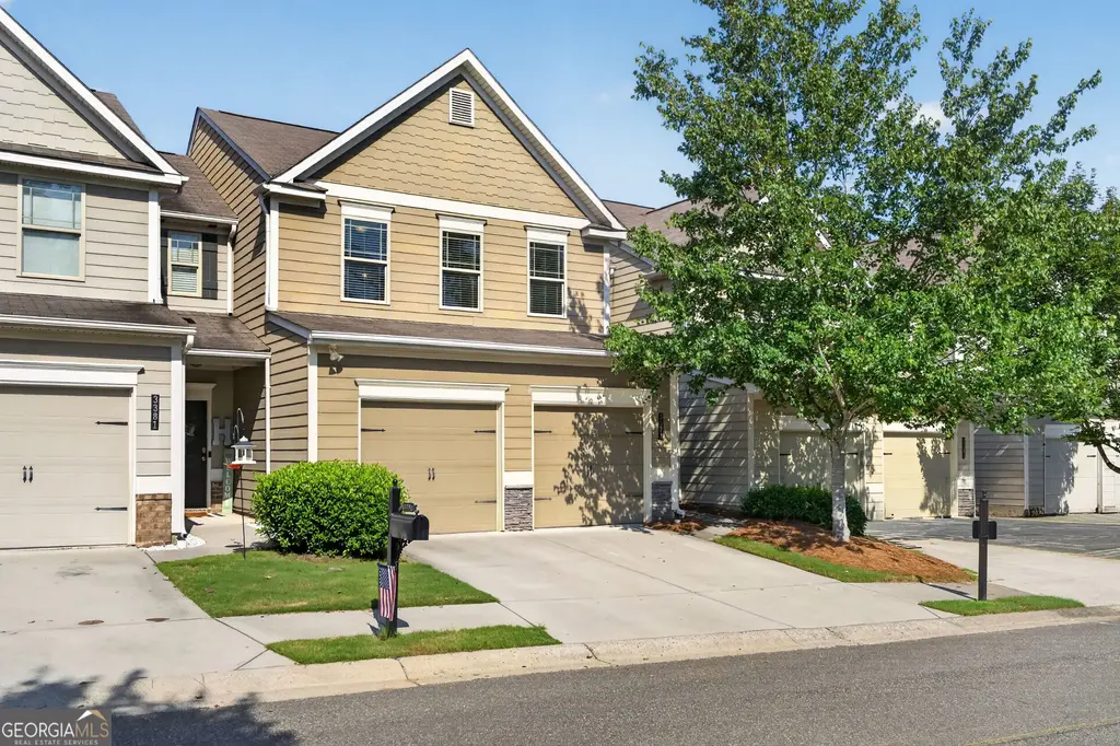 3383 Castleberry Village Circle 150, Cumming