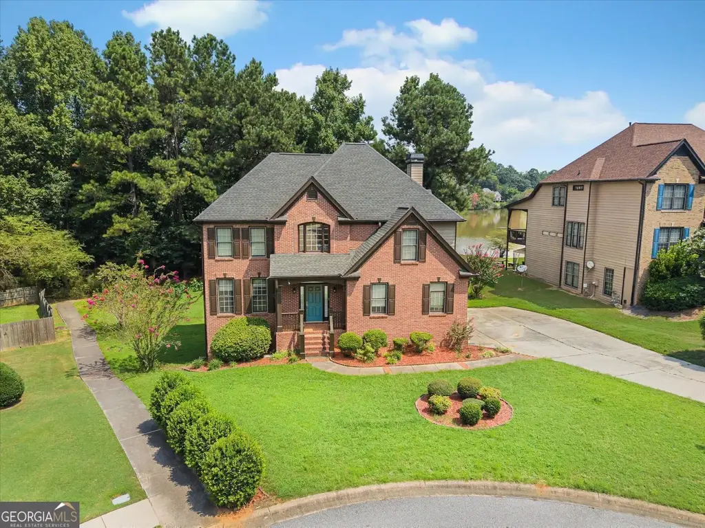 225 S Shore Terrace, Fayetteville