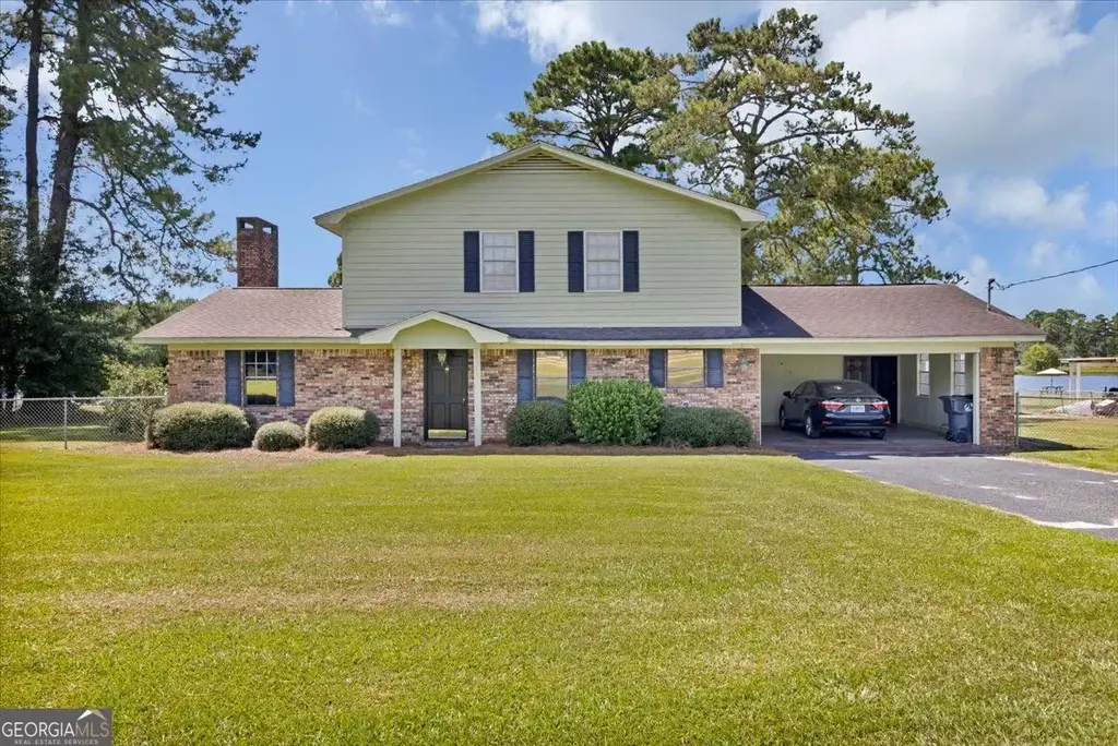 443 Lakeshore Road, Pelham