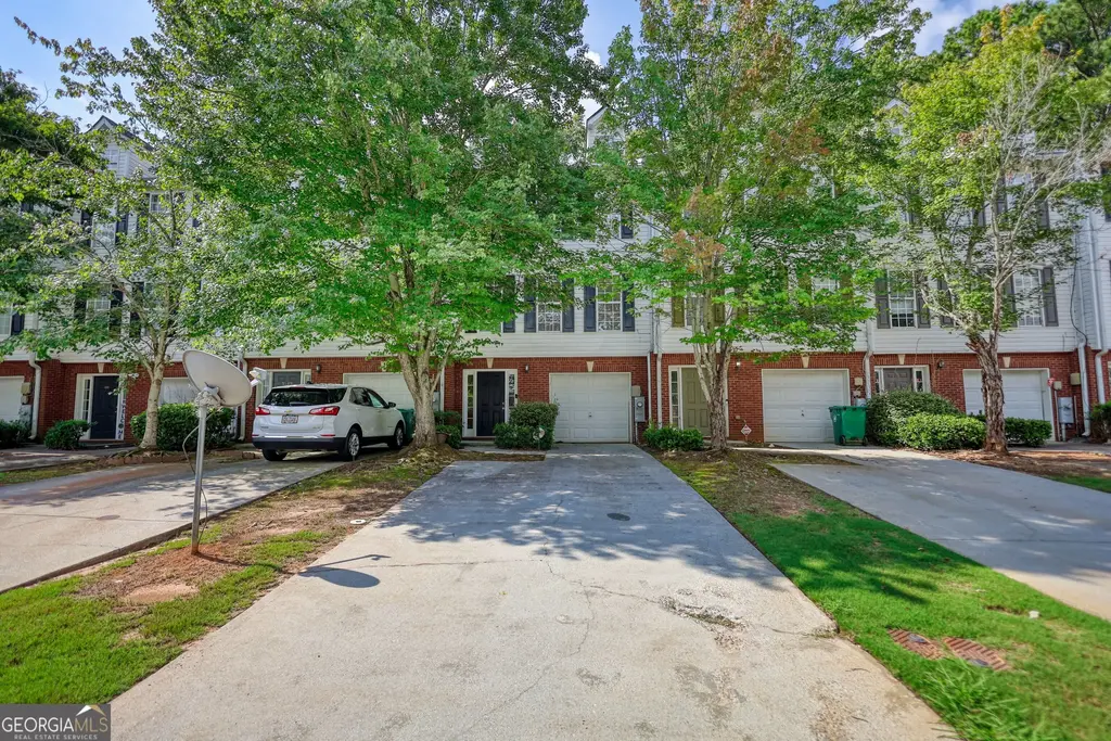 5687 Strathmoor Manor Circle, Lithonia
