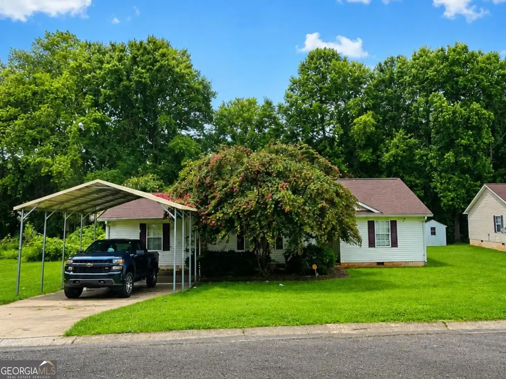 127 Woodridge Circle, Lagrange