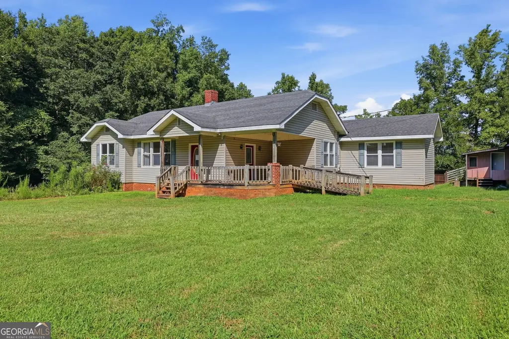 1100 Bodie Rayle Road, Elberton