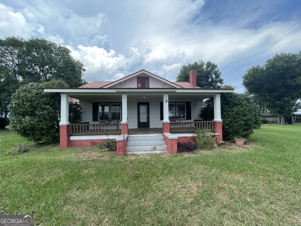231 Barlow Road, Cochran