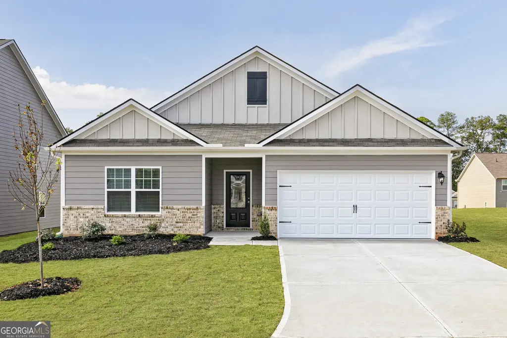 399 Sand Dune Way, Conyers