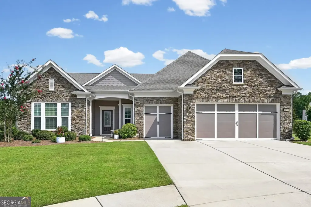 314 Tea Rose Court, Griffin