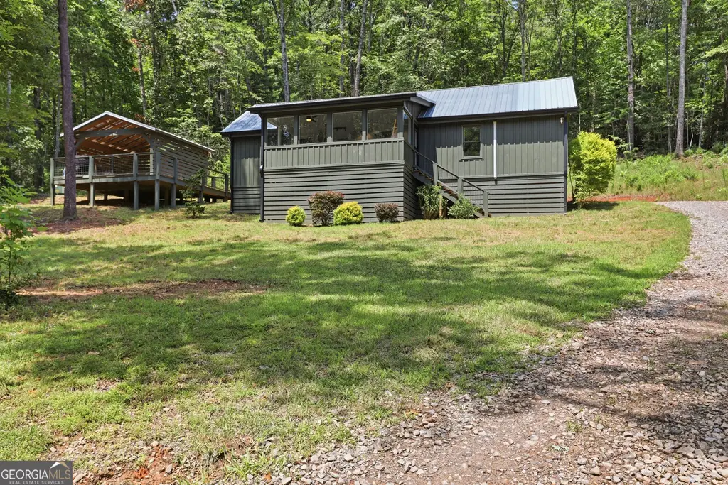 121 Waterfalls Way, Clarkesville