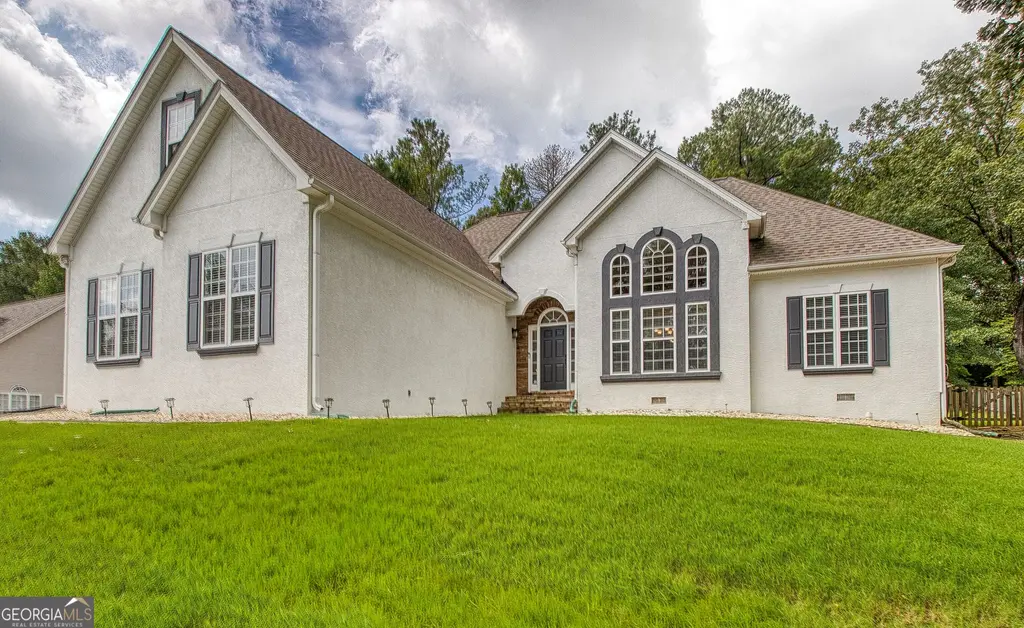 110 Lyndhurst Way, Sharpsburg
