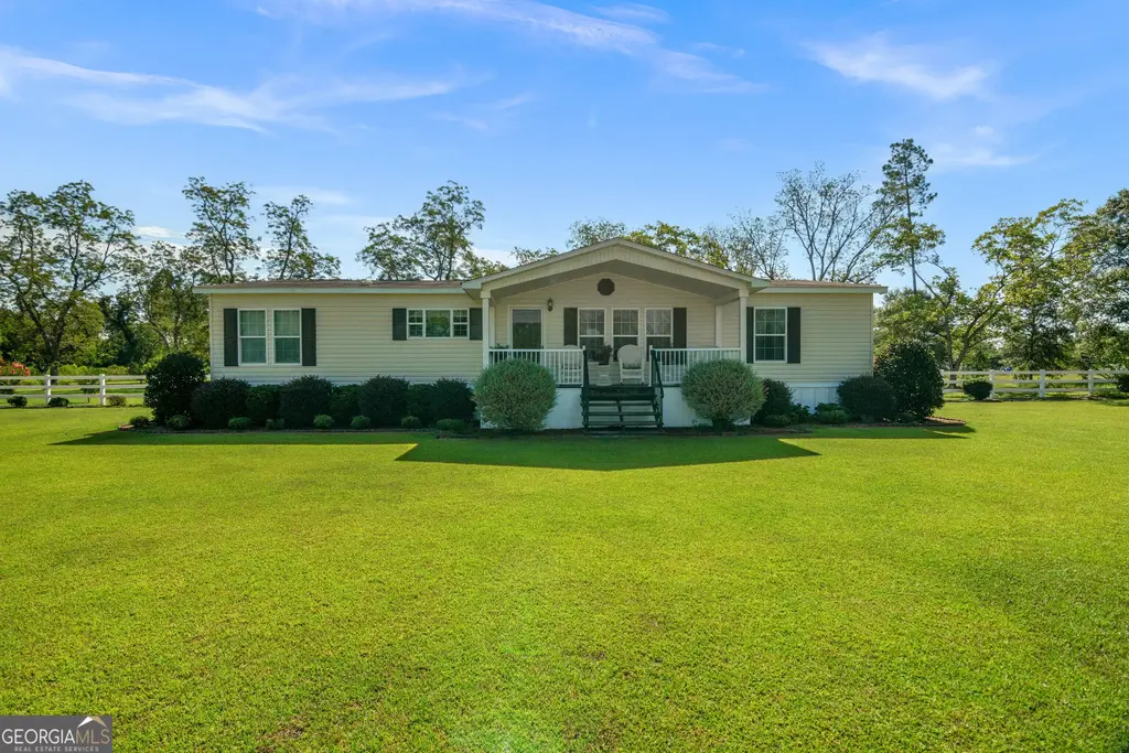 6084 Youmans Chapel Road, Blackshear