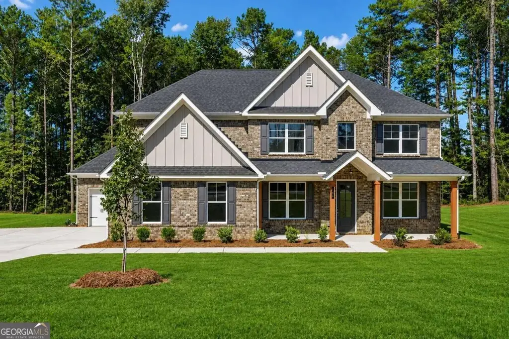 108 Se Patillo Manor 02, Stockbridge