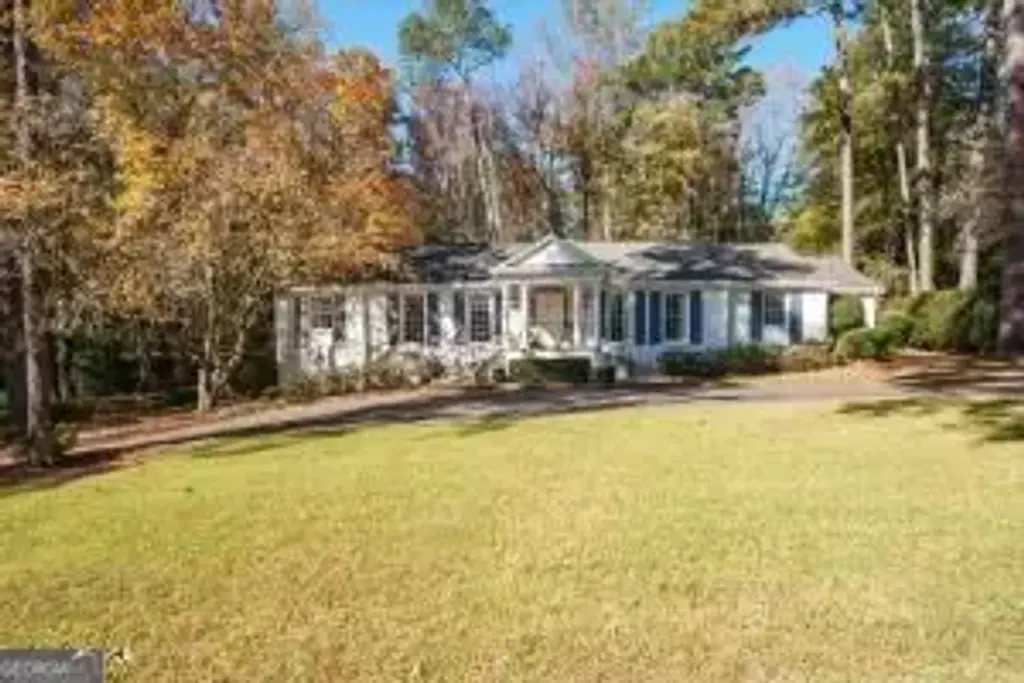 2783 S Hillandale Circle, Macon