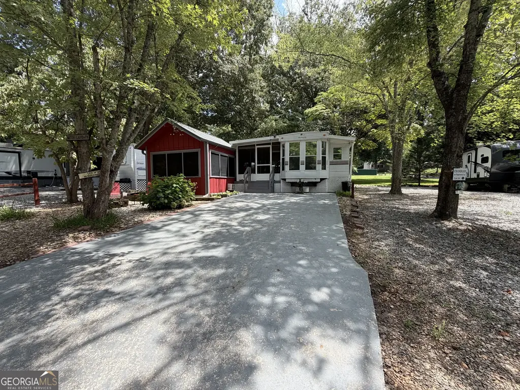 66 Maple Wood Lane, Cleveland