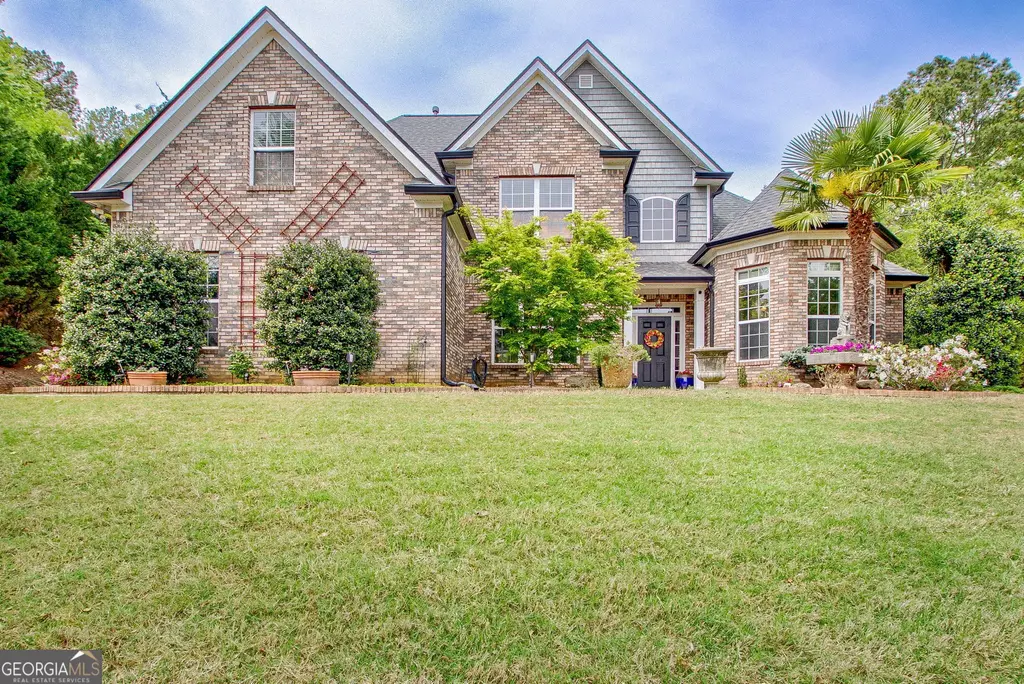 374 Persimmon Drive, Sharpsburg