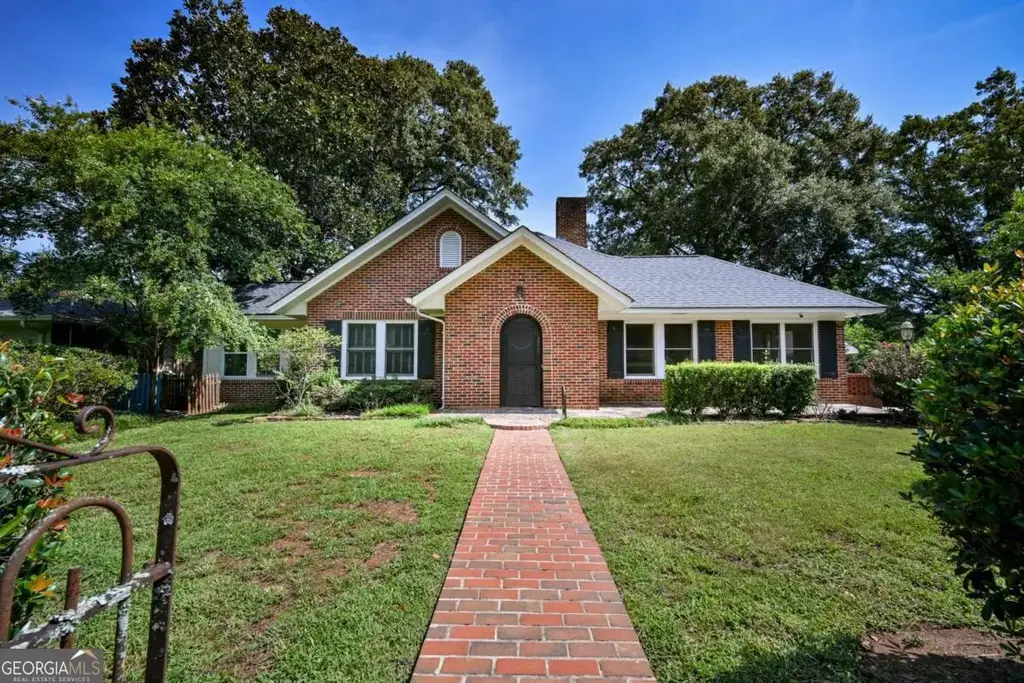280 Holman Avenue, Athens