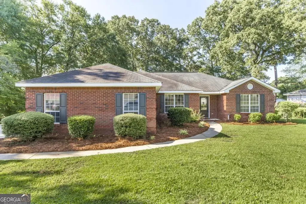 227 Crestwood Circle, Centerville