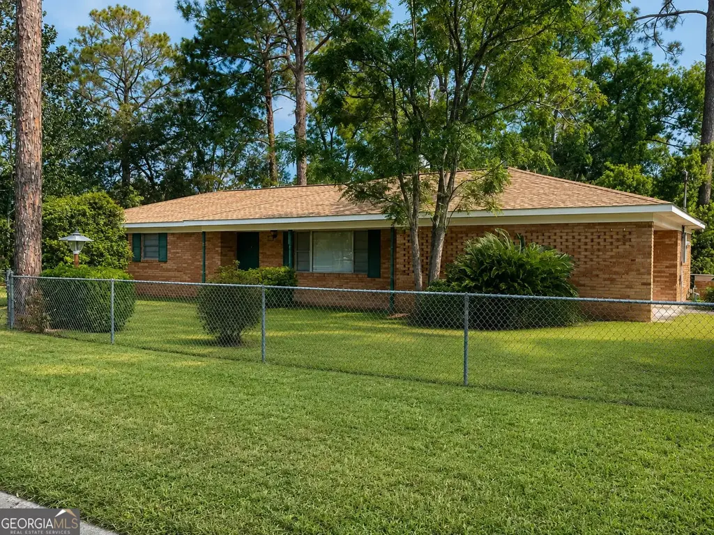 2100 Ben Hill Avenue, Waycross
