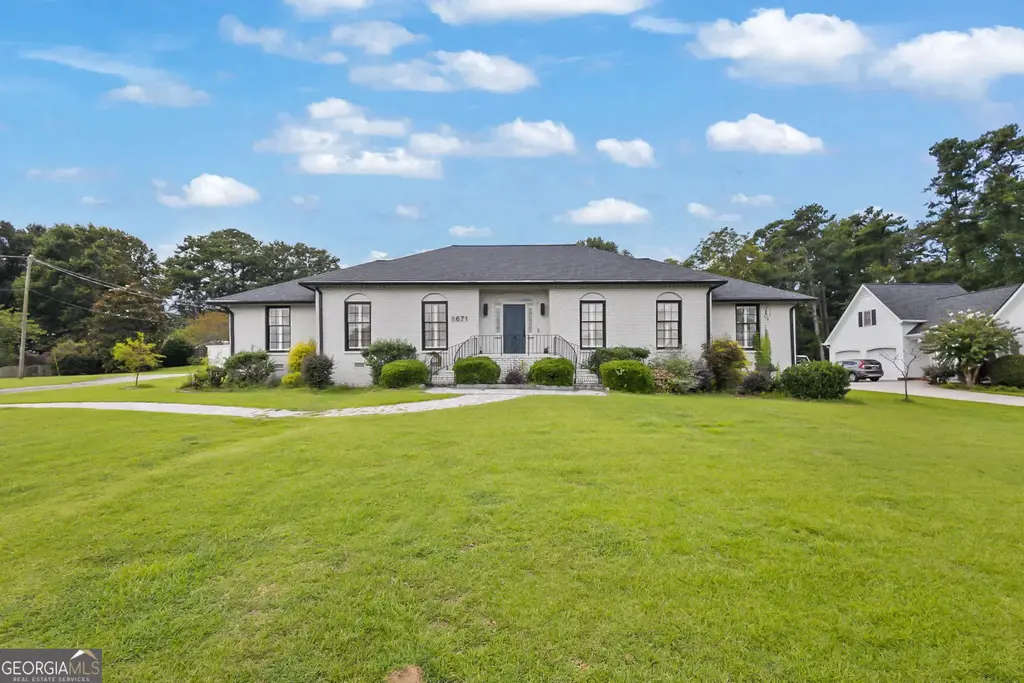 8671 Lake Forrest Drive, Douglasville