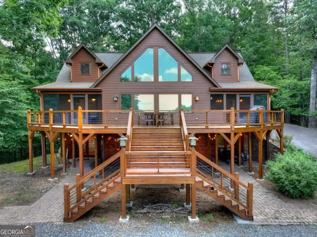 85 Squirrel Chase, Morganton