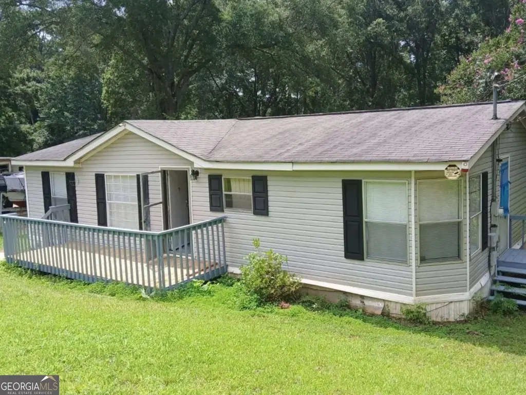 70 Wake Drive, Stockbridge