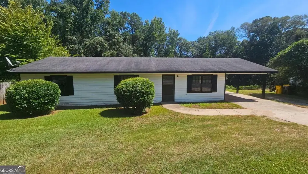 474 W Main Street, Forsyth