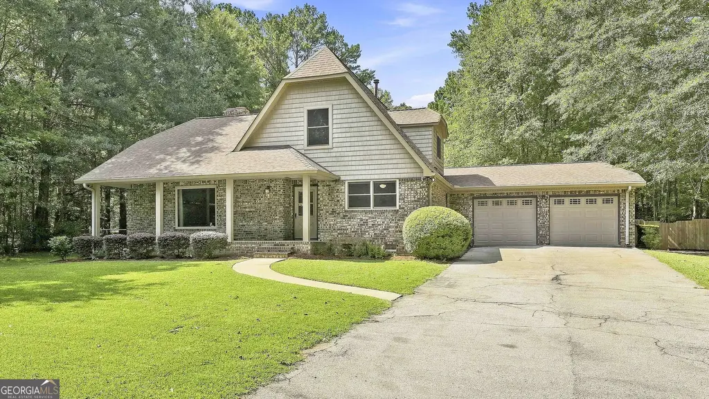 105 Hickory Place, Fayetteville