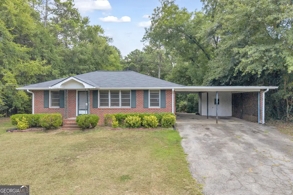 1226 Country Club Road, Elberton