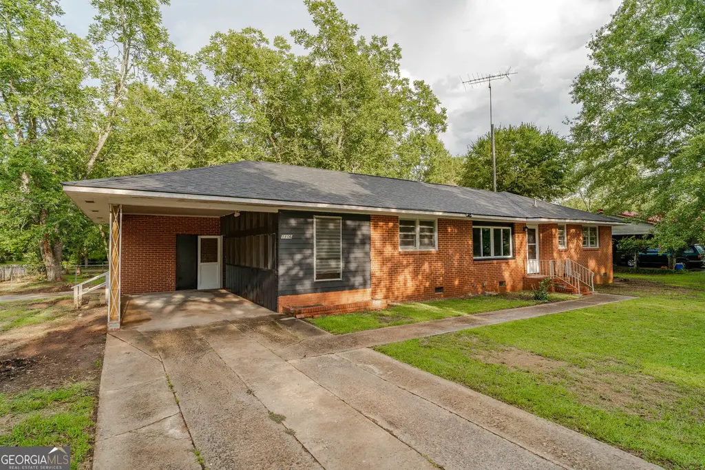 1106 Knoxville Street, Fort Valley