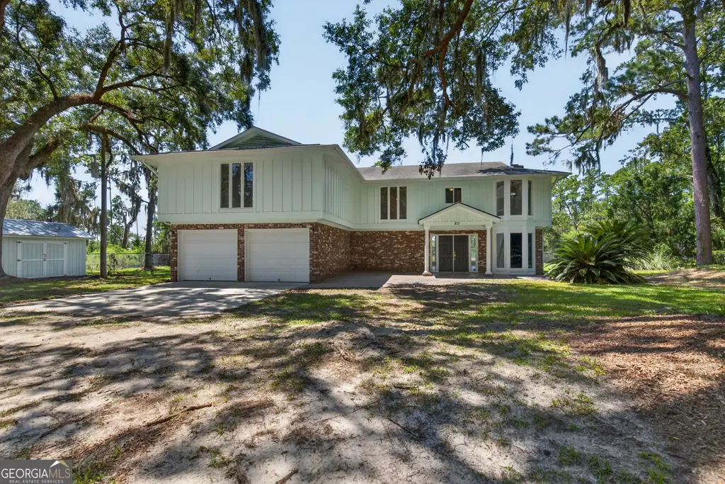 211 Tideland Drive, Midway
