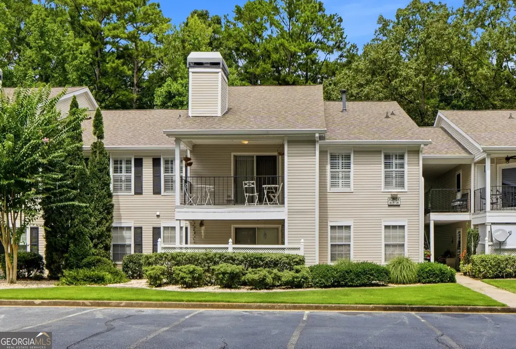 825 Ridgefield Drive, Peachtree City
