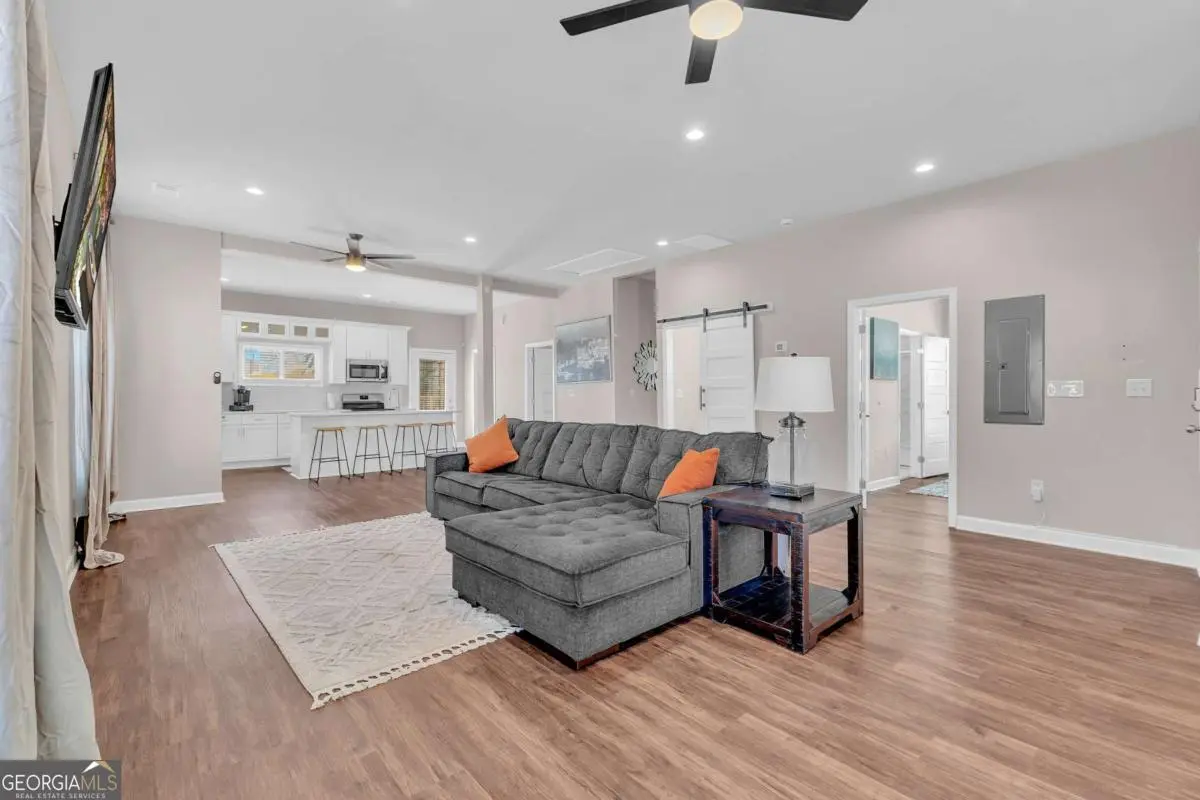 Photo of Listing #10827575