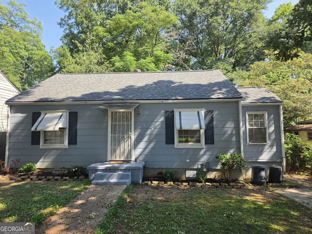 1693 John Calvin Avenue, College Park