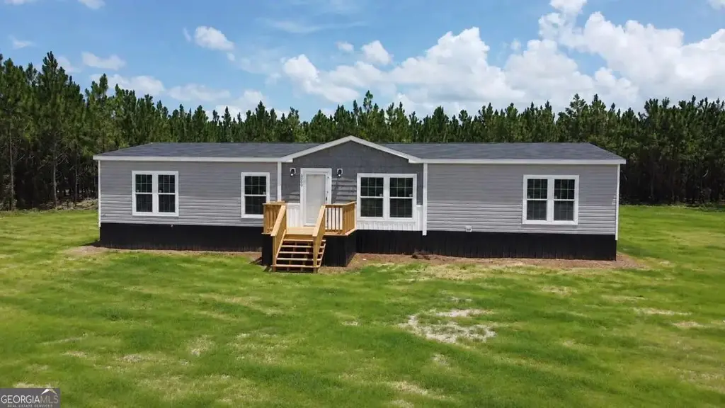 5240 Owens Road, Blackshear