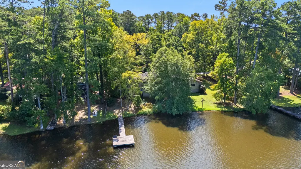 30 Peachtree Drive, Sharpsburg