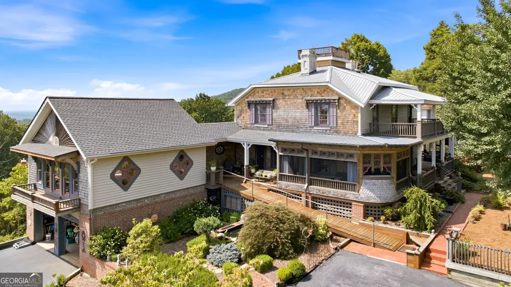 684 Grandview Avenue, Mount Airy