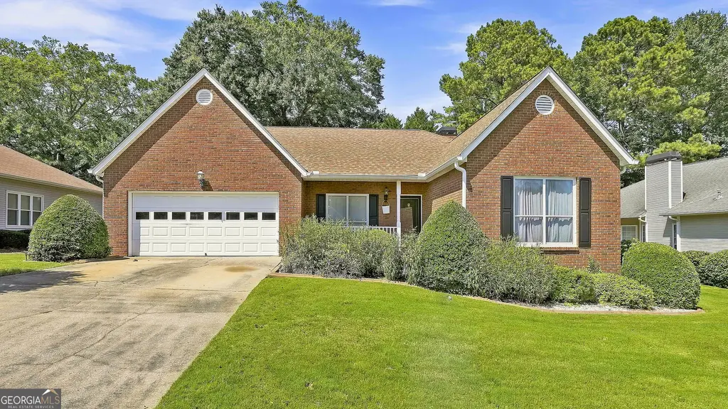 250 Brittany Chase, Fayetteville