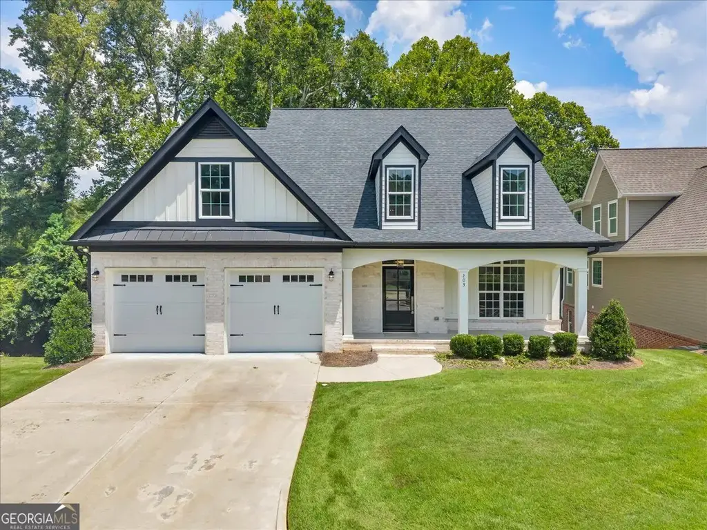 203 Oberon Place N, Macon