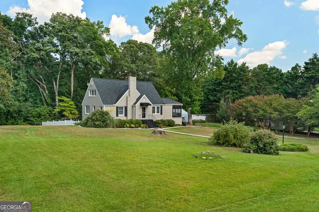 139 Myrtle Street, Toccoa