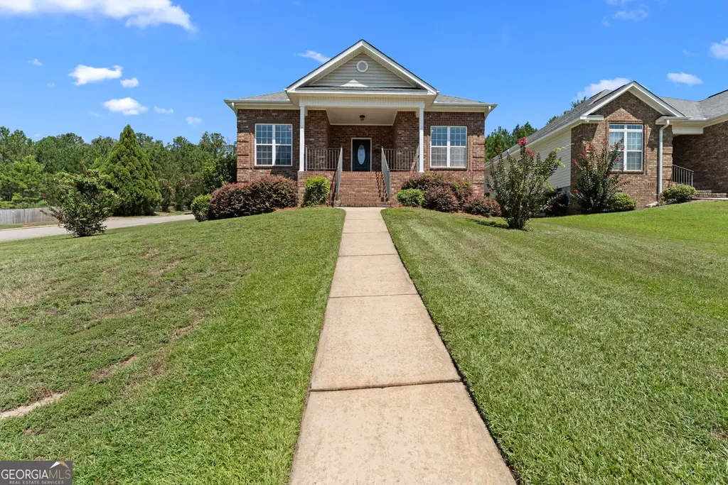 200 Lasso Drive, Warner Robins