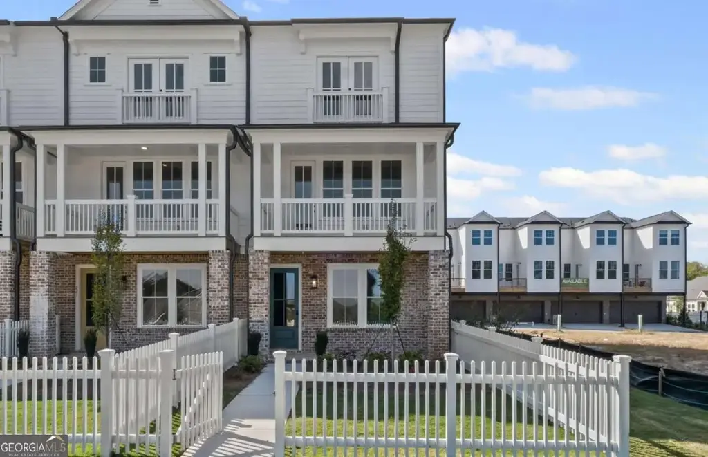217 Village Overlook H3, Canton