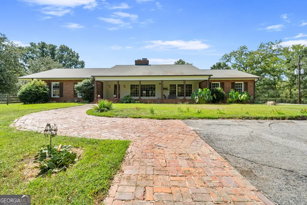 1631 Highway 15 S, Greensboro
