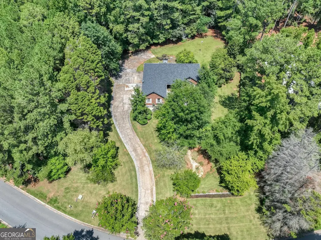 100 Ridgemont Drive, Fayetteville