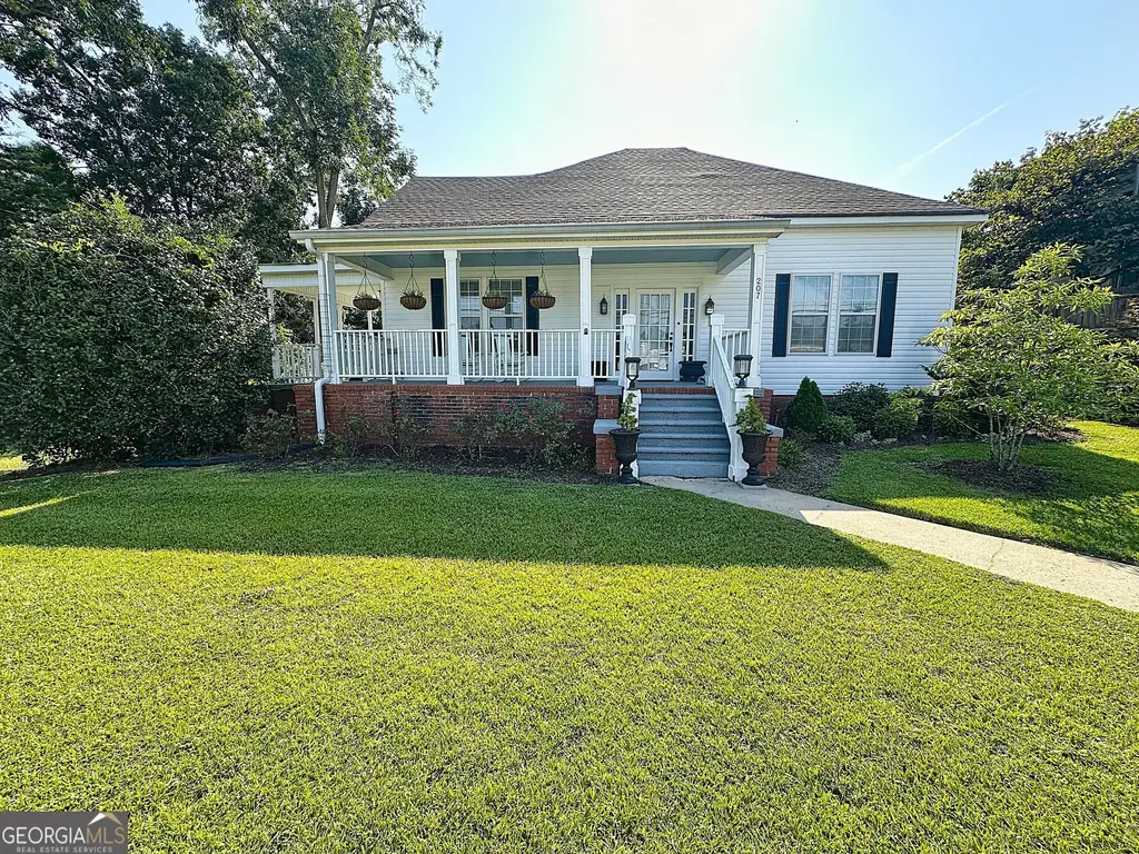 207 College Street, Hogansville