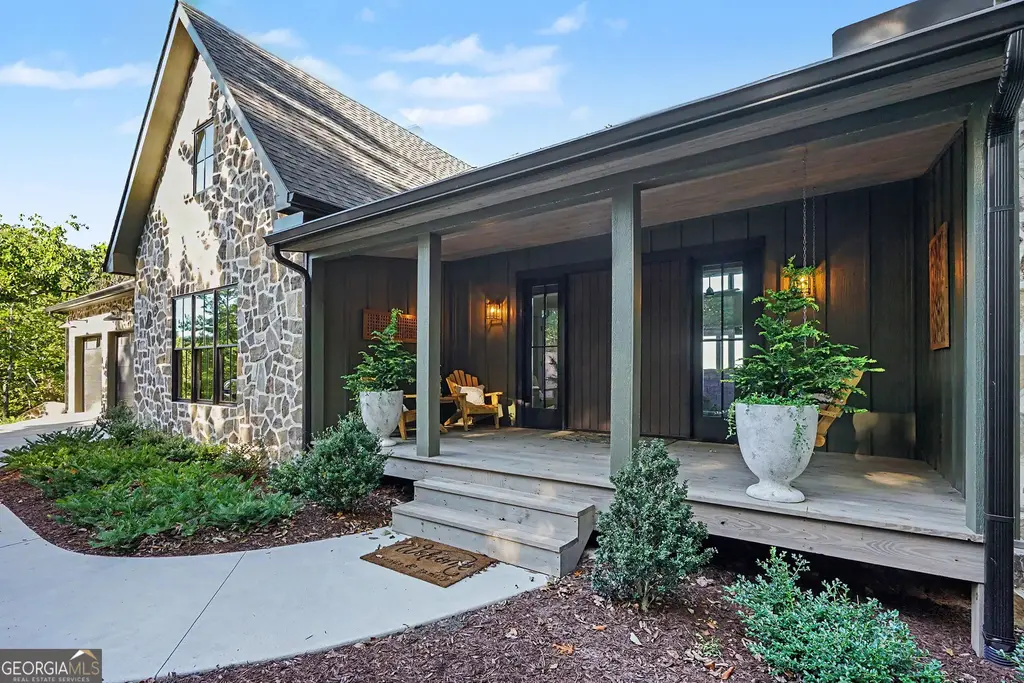 1095 Rabun Bluffs Drive, Lakemont