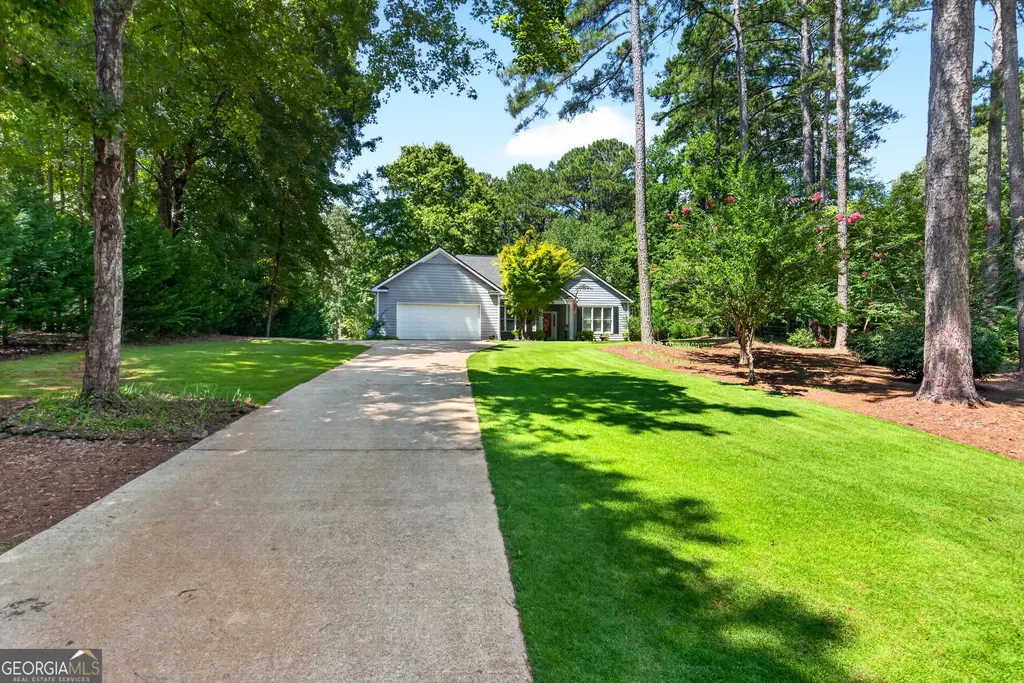 101 N Shore Drive, Lagrange