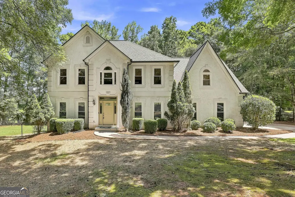 135 Golden Glen Way, Fayetteville