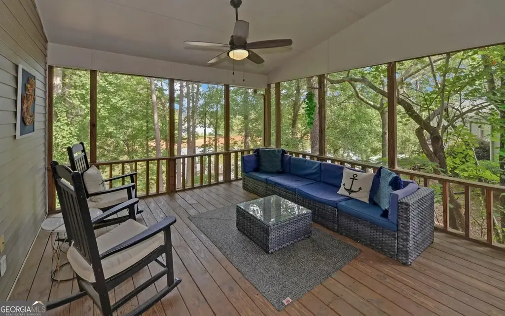 303 River Point Road, Martin