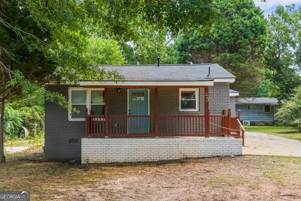 45 Domineck Street, Newnan