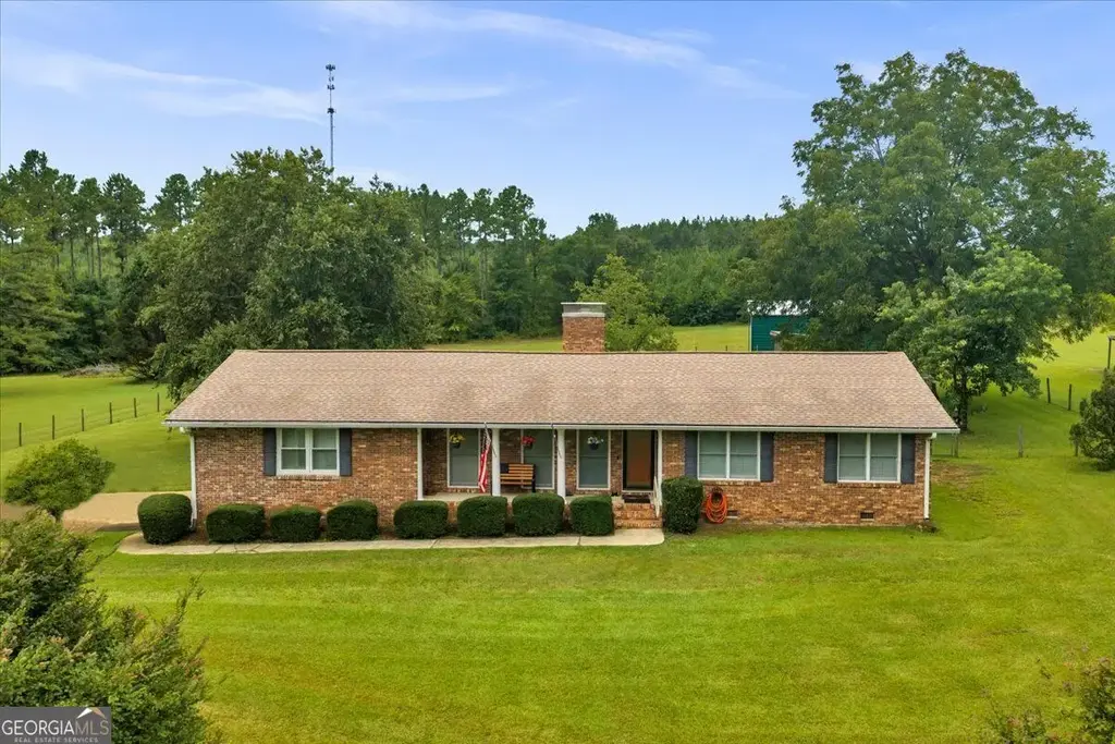 2685 Us Highway 441 S, Irwinton